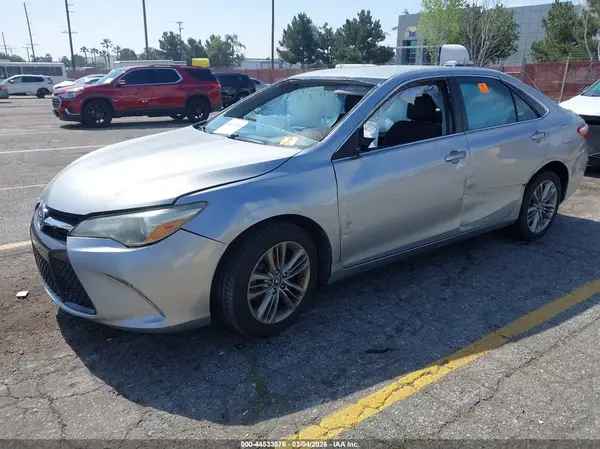 4T1BF1FK4GU220424 2016 TOYOTA CAMRY - Image 2