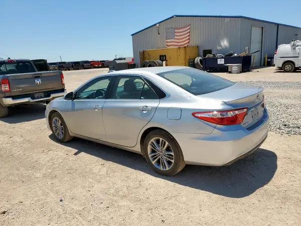 4T1BF1FK4GU229012 2016 TOYOTA CAMRY - Image 2