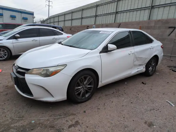 4T1BF1FK4GU230063 2016 TOYOTA CAMRY - Image 1