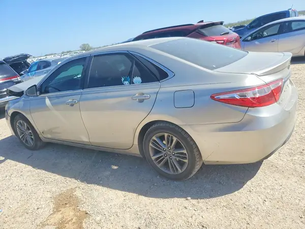 4T1BF1FK4GU230225 2016 TOYOTA CAMRY - Image 2