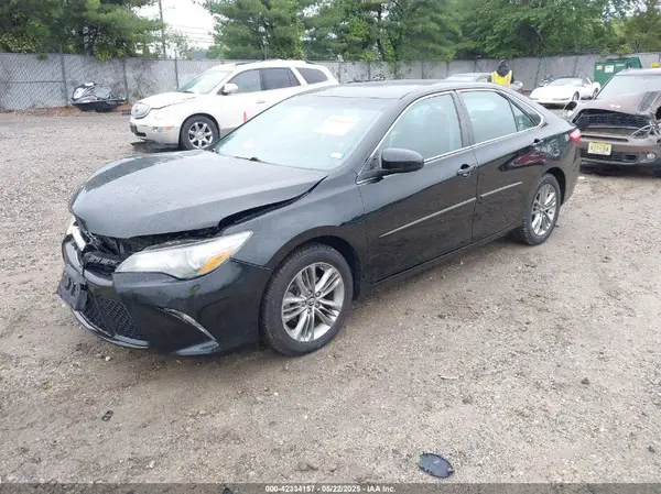 4T1BF1FK4GU235019 2016 TOYOTA CAMRY - Image 2