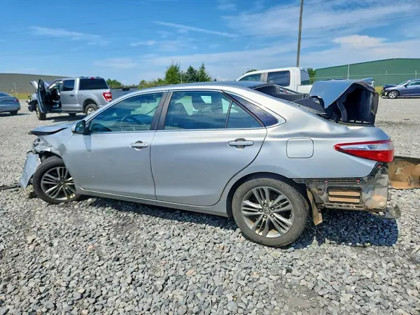 4T1BF1FK4GU237868 2016 TOYOTA CAMRY - Image 2