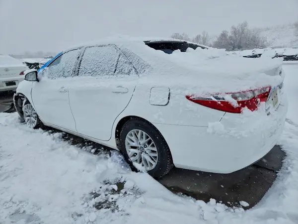 4T1BF1FK4GU237997 2016 TOYOTA CAMRY - Image 2