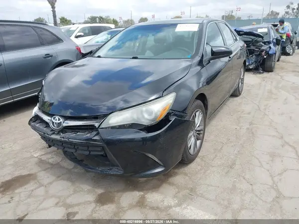 4T1BF1FK4GU241743 2016 TOYOTA CAMRY - Image 2