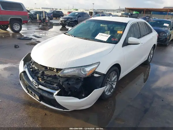 4T1BF1FK4GU249017 2016 TOYOTA CAMRY - Image 2