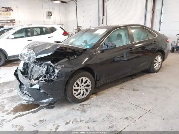 4T1BF1FK4GU249907 2016 TOYOTA CAMRY - Image 2