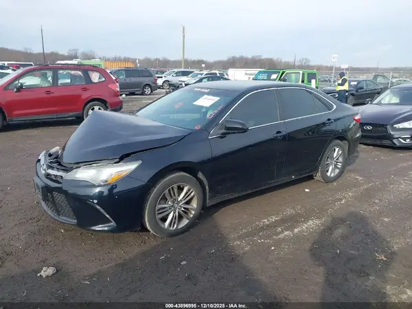 4T1BF1FK4GU252502 2016 TOYOTA CAMRY - Image 2