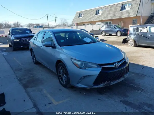 4T1BF1FK4GU253651 2016 TOYOTA CAMRY - Image 1