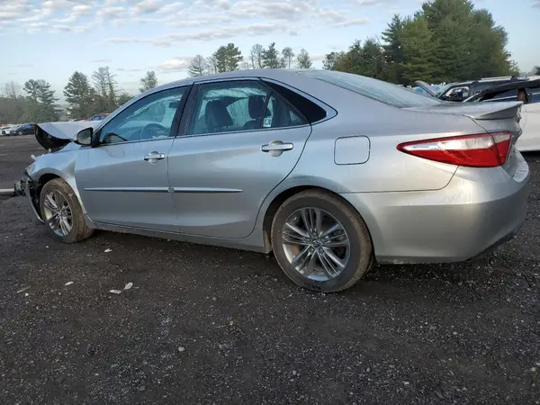 4T1BF1FK4GU255724 2016 TOYOTA CAMRY - Image 2