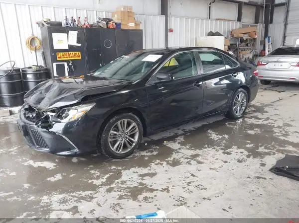 4T1BF1FK4GU256162 2016 TOYOTA CAMRY - Image 2