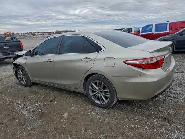 4T1BF1FK4GU256260 2016 TOYOTA CAMRY - Image 2