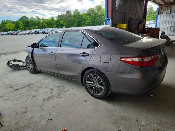 4T1BF1FK4GU256422 2016 TOYOTA CAMRY - Image 2