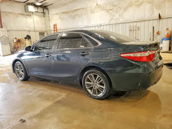 4T1BF1FK4GU260194 2016 TOYOTA CAMRY - Image 2