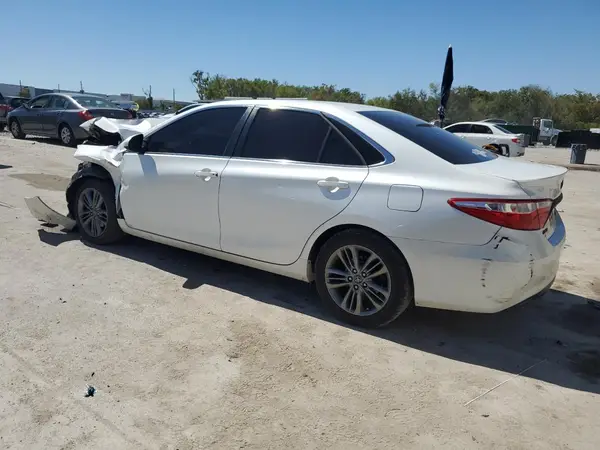 4T1BF1FK4GU260356 2016 TOYOTA CAMRY - Image 2