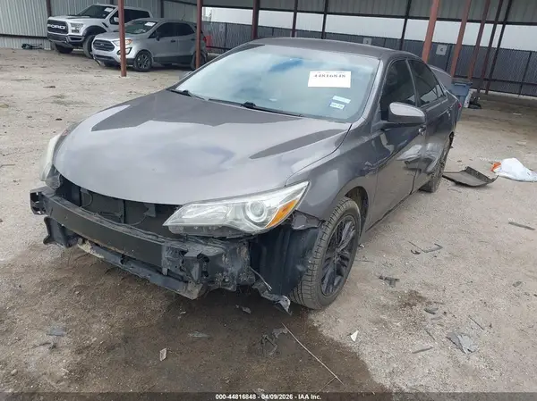 4T1BF1FK4GU263791 2016 TOYOTA CAMRY - Image 2
