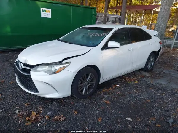 4T1BF1FK4GU264696 2016 TOYOTA CAMRY - Image 2