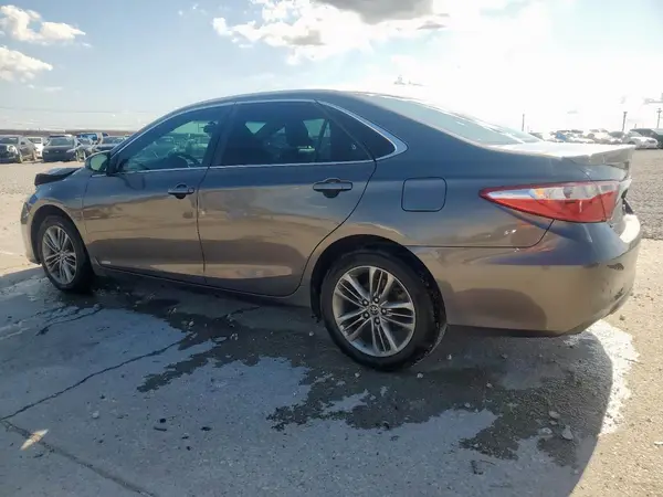 4T1BF1FK4GU505429 2016 TOYOTA CAMRY - Image 2