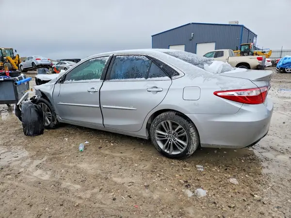 4T1BF1FK4GU506757 2016 TOYOTA CAMRY - Image 2