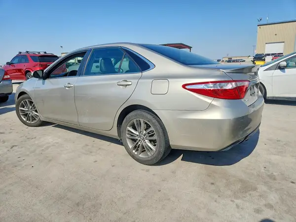 4T1BF1FK4GU509206 2016 TOYOTA CAMRY - Image 2
