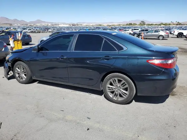 4T1BF1FK4GU509318 2016 TOYOTA CAMRY - Image 2