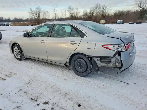 4T1BF1FK4GU513756 2016 TOYOTA CAMRY - Image 2
