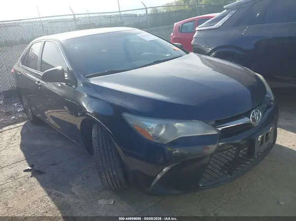4T1BF1FK4GU514745 2016 TOYOTA CAMRY - Image 1