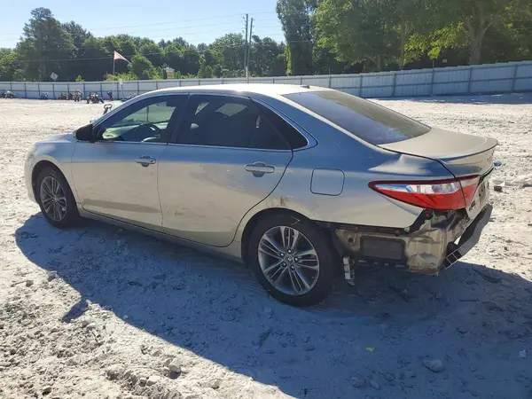 4T1BF1FK4GU520576 2016 TOYOTA CAMRY - Image 2