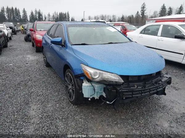 4T1BF1FK4GU523185 2016 TOYOTA CAMRY - Image 1