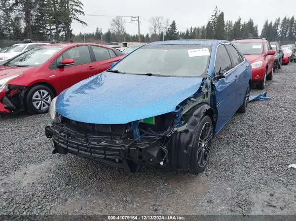 4T1BF1FK4GU523185 2016 TOYOTA CAMRY - Image 2