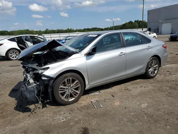 4T1BF1FK4GU528371 2016 TOYOTA CAMRY - Image 1