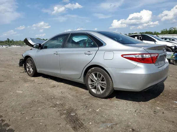 4T1BF1FK4GU528371 2016 TOYOTA CAMRY - Image 2