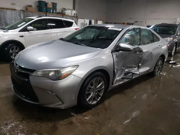 4T1BF1FK4GU528581 2016 TOYOTA CAMRY - Image 1
