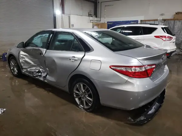 4T1BF1FK4GU528581 2016 TOYOTA CAMRY - Image 2
