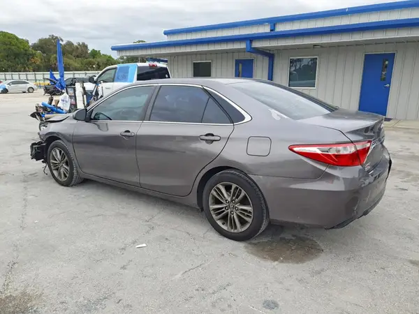 4T1BF1FK4GU532744 2016 TOYOTA CAMRY - Image 2