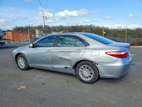 4T1BF1FK4GU535871 2016 TOYOTA CAMRY - Image 2