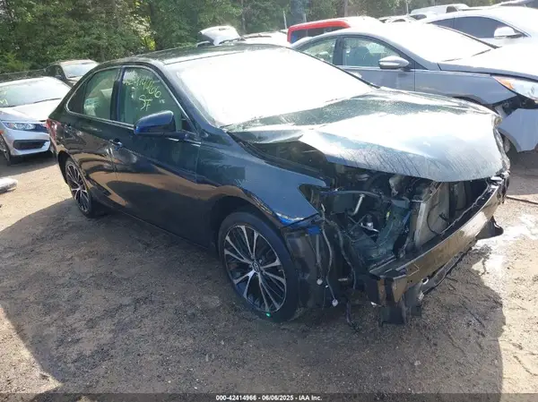 4T1BF1FK4GU537412 2016 TOYOTA CAMRY - Image 1