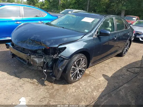 4T1BF1FK4GU537412 2016 TOYOTA CAMRY - Image 2