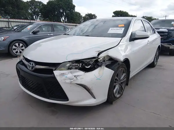 4T1BF1FK4GU546238 2016 TOYOTA CAMRY - Image 2