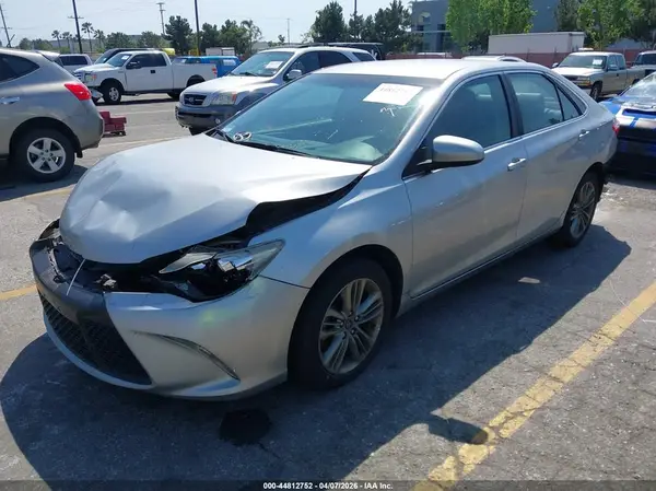 4T1BF1FK4GU546272 2016 TOYOTA CAMRY - Image 2