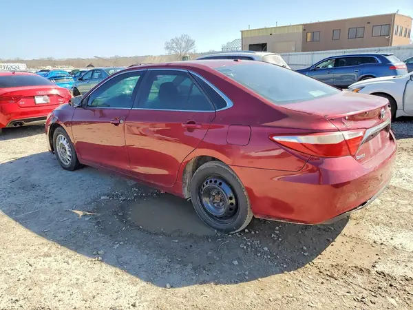 4T1BF1FK4GU546319 2016 TOYOTA CAMRY - Image 2