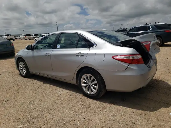 4T1BF1FK4GU547163 2016 TOYOTA CAMRY - Image 2