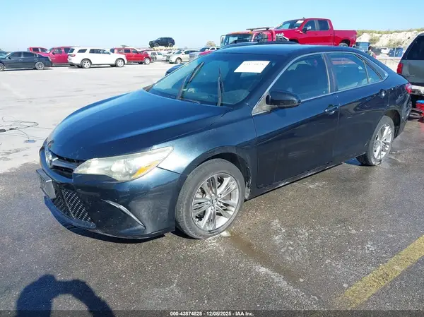 4T1BF1FK4GU547602 2016 TOYOTA CAMRY - Image 2