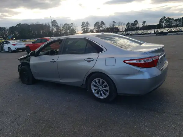 4T1BF1FK4GU547860 2016 TOYOTA CAMRY - Image 2