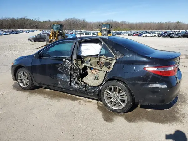 4T1BF1FK4GU552332 2016 TOYOTA CAMRY - Image 2
