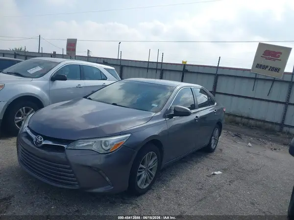 4T1BF1FK4GU552492 2016 TOYOTA CAMRY - Image 2