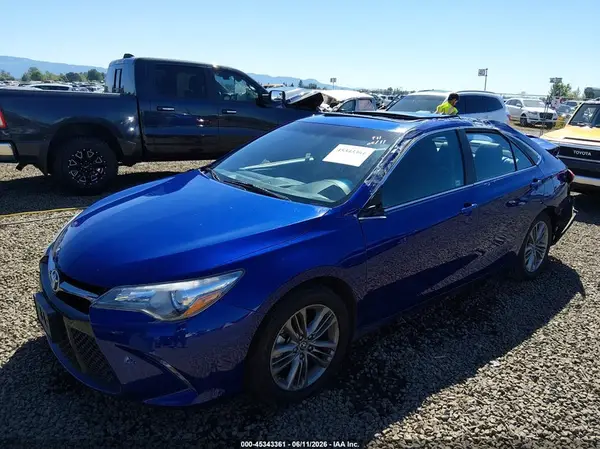 4T1BF1FK4GU554324 2016 TOYOTA CAMRY - Image 2