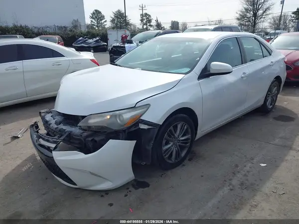 4T1BF1FK4GU557739 2016 TOYOTA CAMRY - Image 2