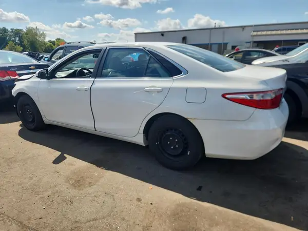 4T1BF1FK4GU558048 2016 TOYOTA CAMRY - Image 2