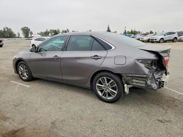 4T1BF1FK4GU558244 2016 TOYOTA CAMRY - Image 2