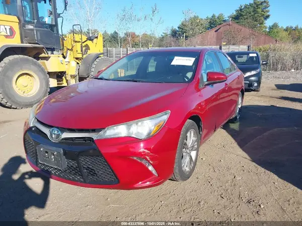 4T1BF1FK4GU558650 2016 TOYOTA CAMRY - Image 2